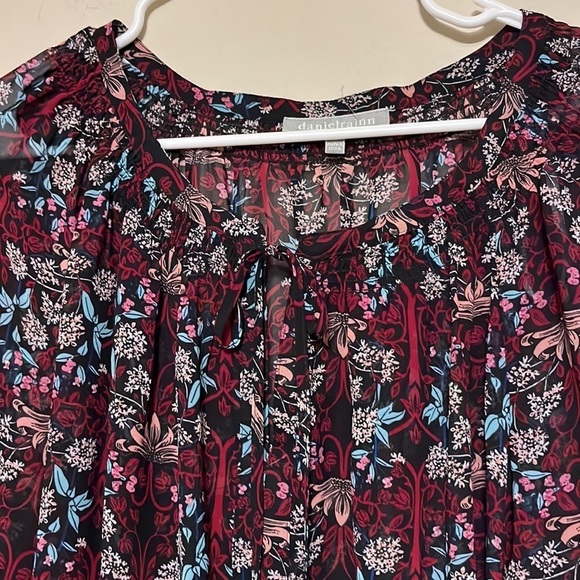 Daniel Rainn blouse, burgundy with florals, size 3x - Picture 2 of 5